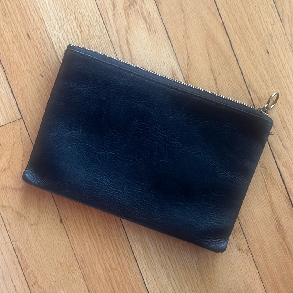 Madewell black leather clutch w/ interior card slots/coin purse